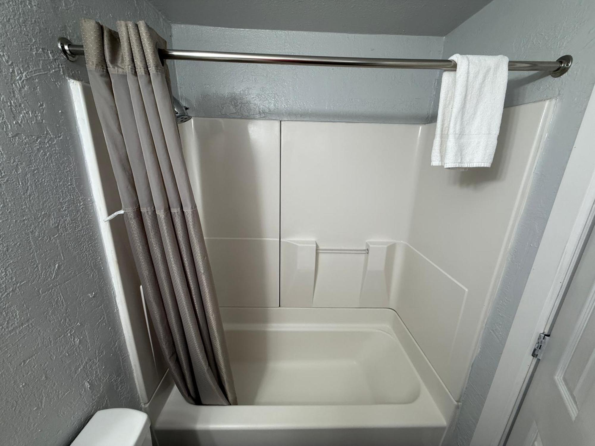 Budget Inn Bend Extérieur photo